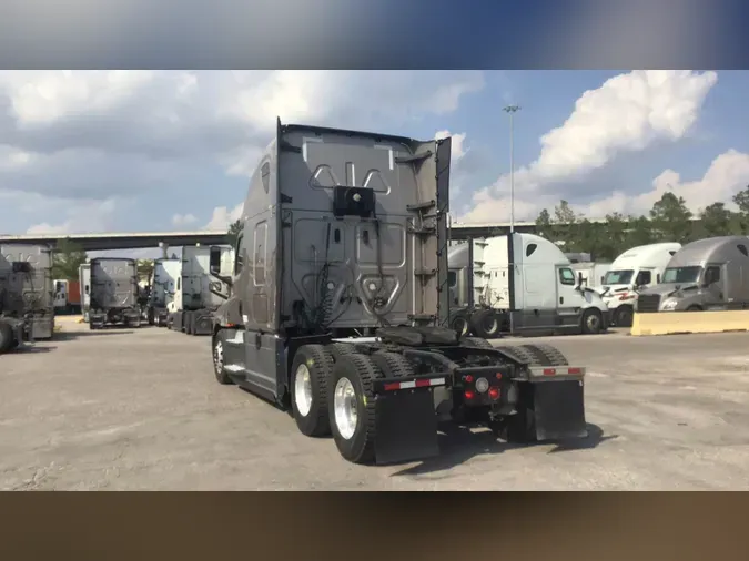 2020 Freightliner Cascadia