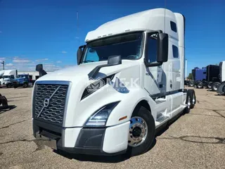 2024 VOLVO VNL64T760