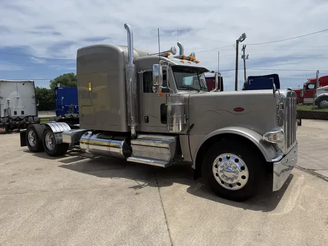 2019 Peterbilt 389