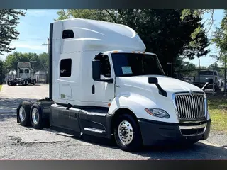 2023 INT LT625 6x4