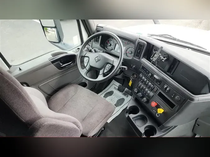 2022 INTERNATIONAL LT625