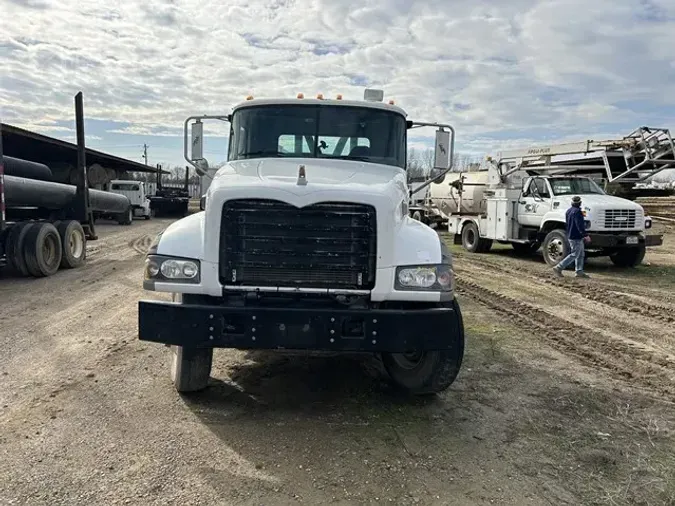 2014 MACK GRANITE GU713