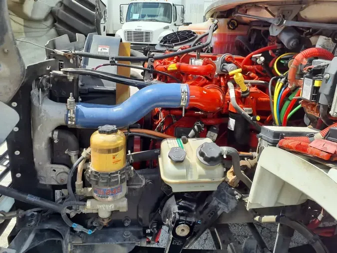 2018 FREIGHTLINER M2 106