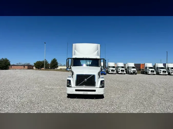 2018 Volvo VNL300