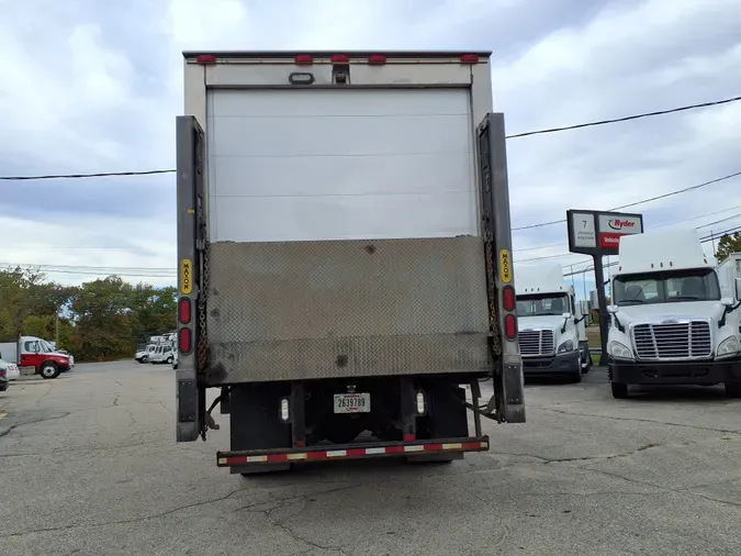 2017 FREIGHTLINER/MERCEDES M2 106