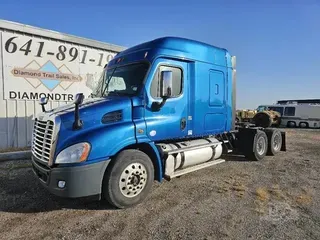 2015 FREIGHTLINER CASCADIA 113