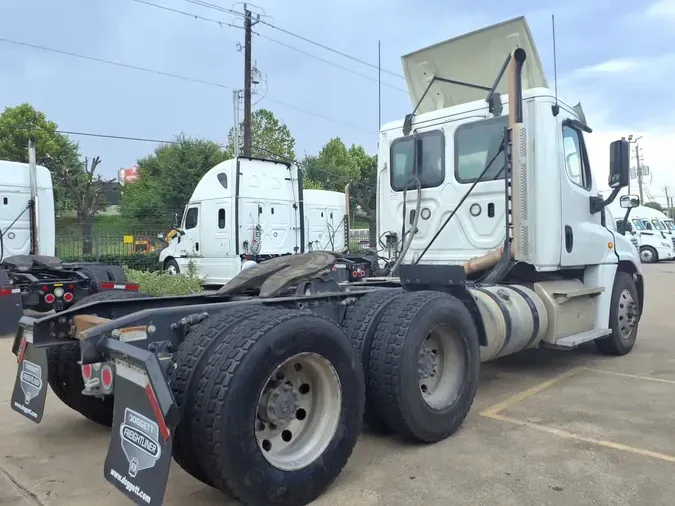 2019 FREIGHTLINER/MERCEDES CASCADIA 125