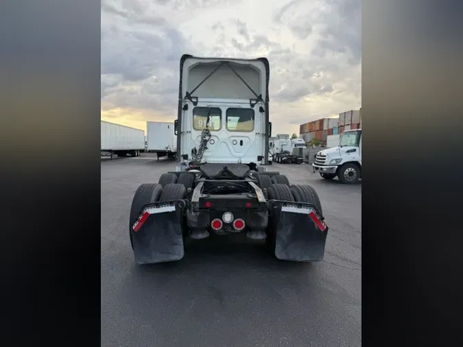 2019 FREIGHTLINER CASCADIA 125