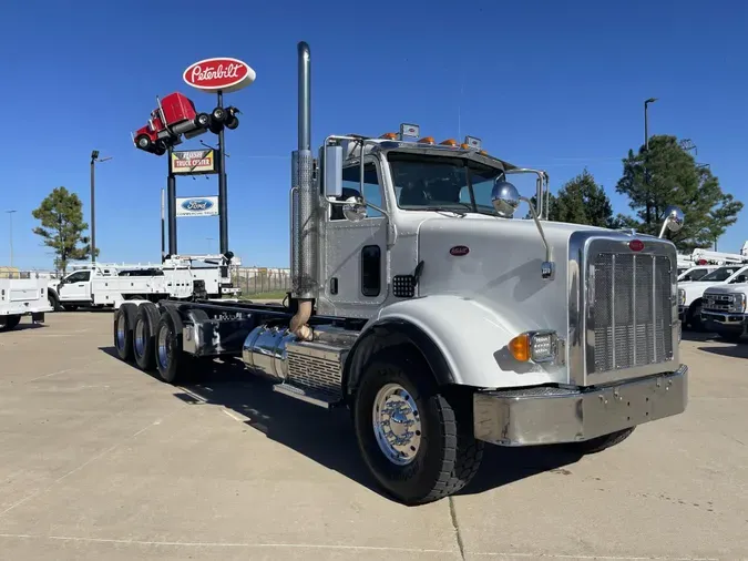 2014 Peterbilt 36587afe6cb1f117685cea4483d77d2402c