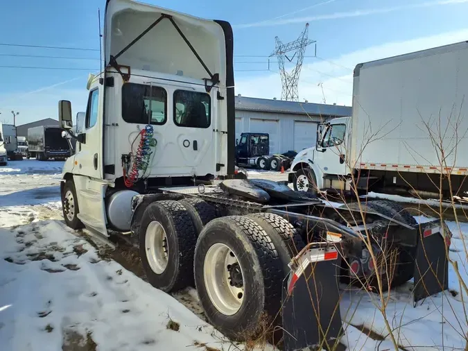 2019 FREIGHTLINER/MERCEDES CASCADIA 125