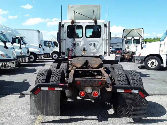 2018 FREIGHTLINER/MERCEDES CASCADIA 113