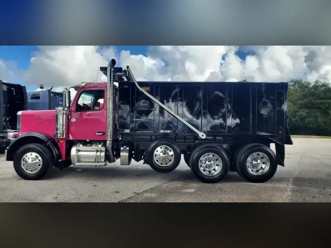 2025 Peterbilt 58987b390ada01bd1fe9f0079e05cc9010c