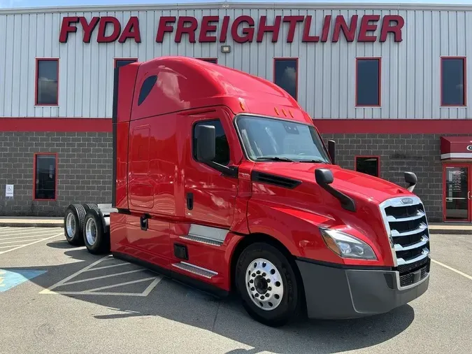 2022 Freightliner Cascadia 126