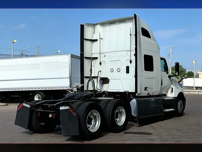 2022 INT LT625 6x4