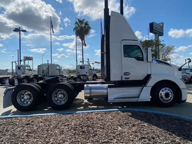 2022 Kenworth T680