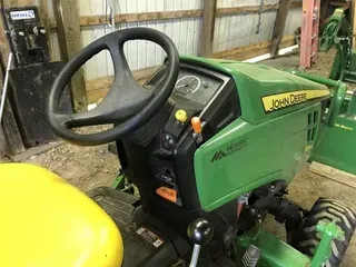2015 John Deere 1025R