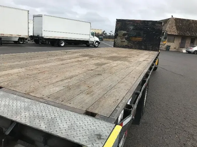 2018 INTERNATIONAL 4300