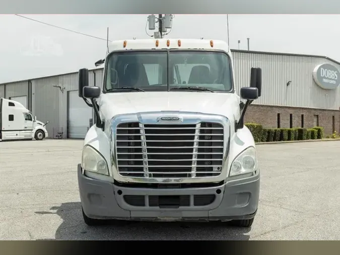 2015 FREIGHTLINER CASCADIA 113
