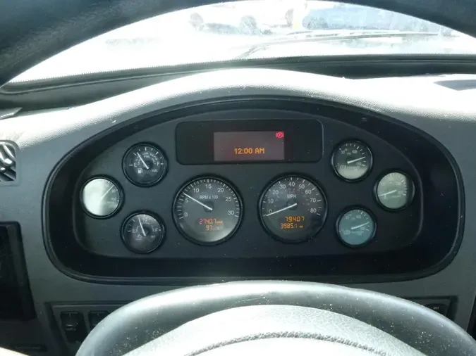 2020 Peterbilt 337