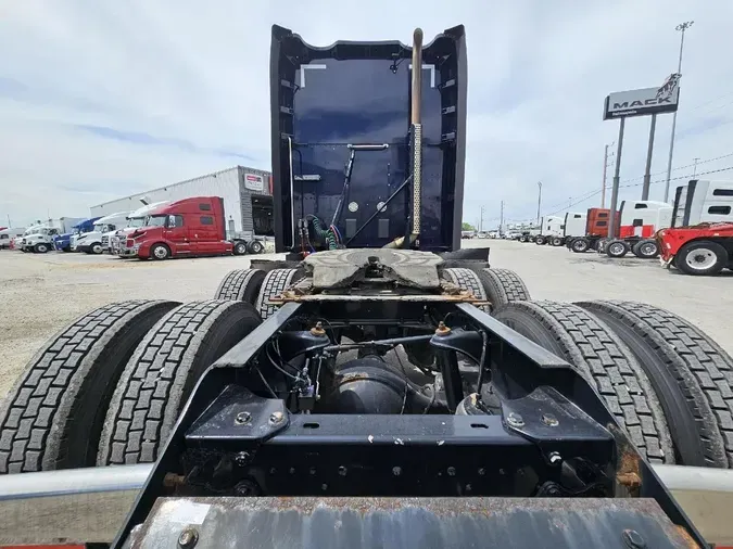 2022 KENWORTH T680