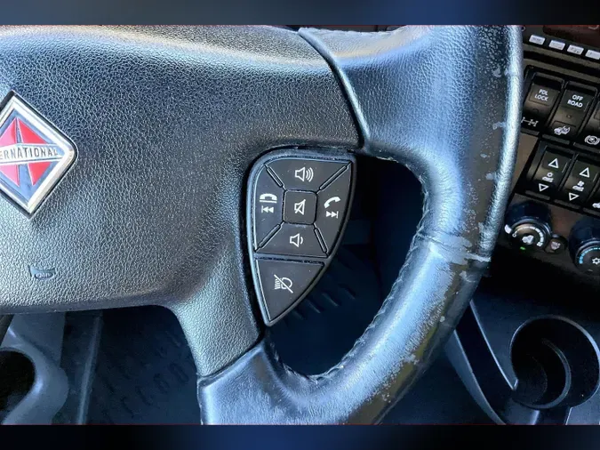 2022 INT LT625 6x4