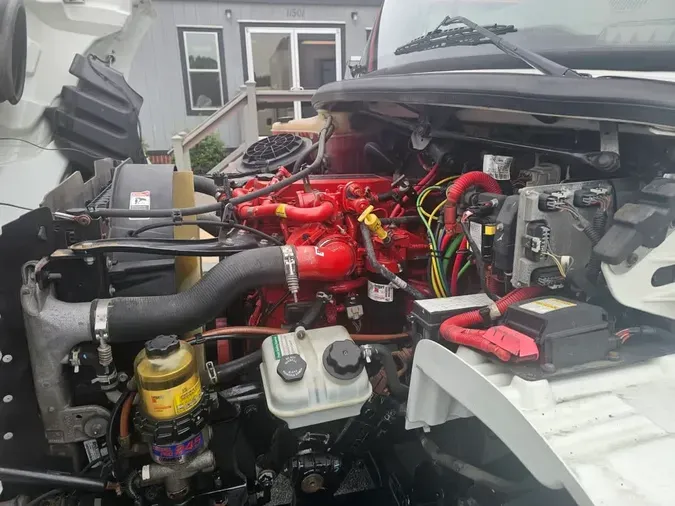 2019 FREIGHTLINER M2 106