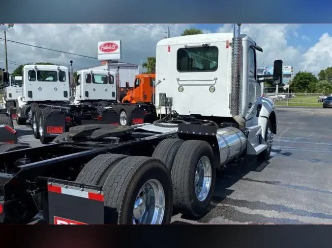 2015 Kenworth T880