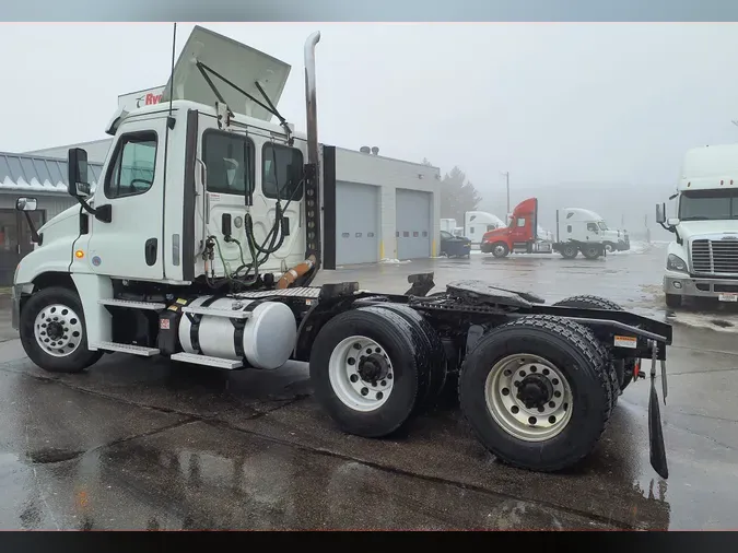 2017 FREIGHTLINER/MERCEDES CASCADIA 125