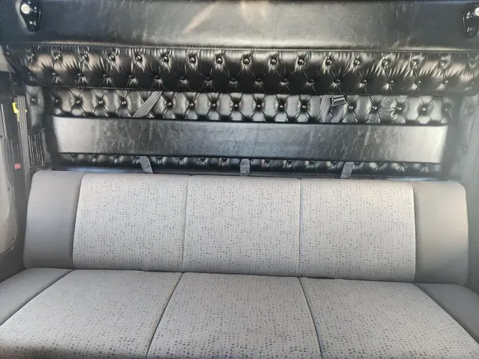 2021 Kenworth W900L