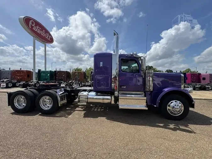 2027 PETERBILT 589