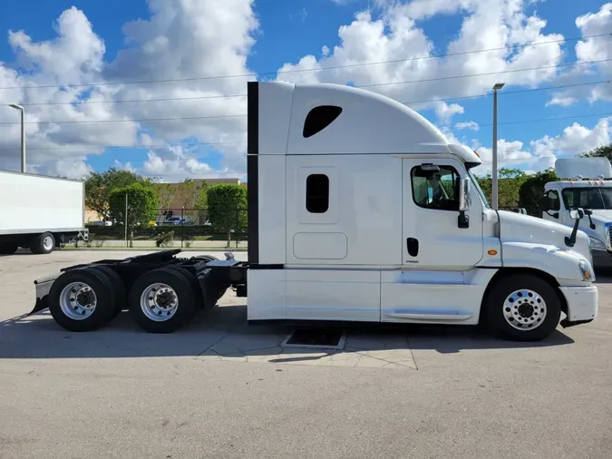 2017 FREIGHTLINER CASCADIA 125