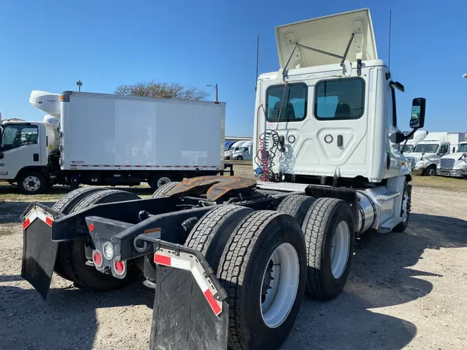 2019 FREIGHTLINER/MERCEDES CASCADIA 125