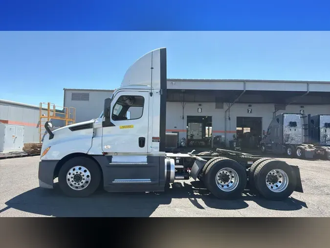 2020 Freightliner Cascadia 12687ce6ca4aebc81af86097d64e1ff8c85