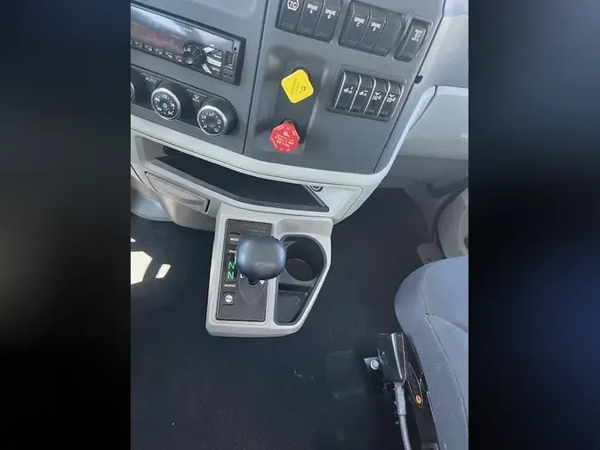 2020 Peterbilt 567