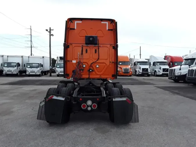 2019 FREIGHTLINER NEW CASCADIA PX12664