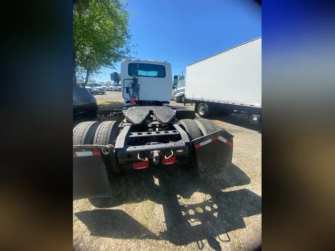 2019 NAVISTAR INTERNATIONAL RH613 DAYCAB S/A