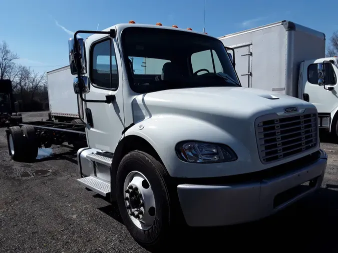 2019 FREIGHTLINER/MERCEDES M2 106