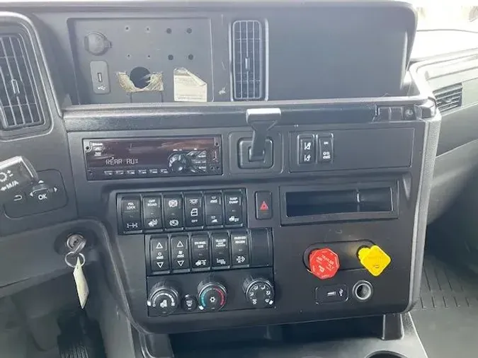 2020 International LT625