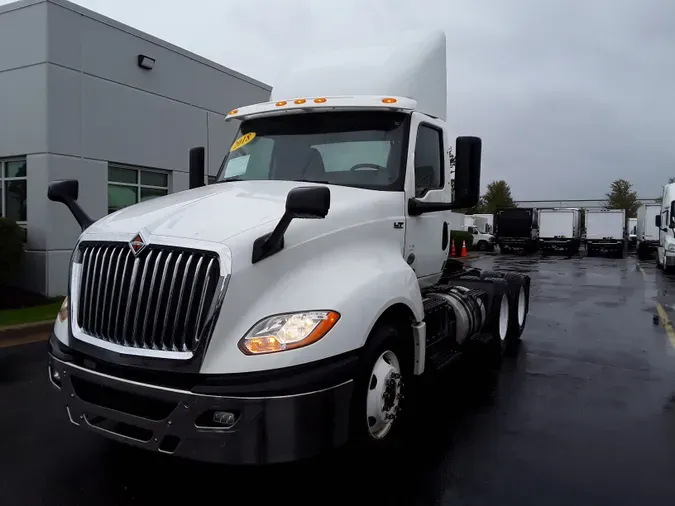 2018 NAVISTAR INTERNATIONAL LT625 DAYCAB T/A87d8a3730028ca700ff306c8e039f0e9