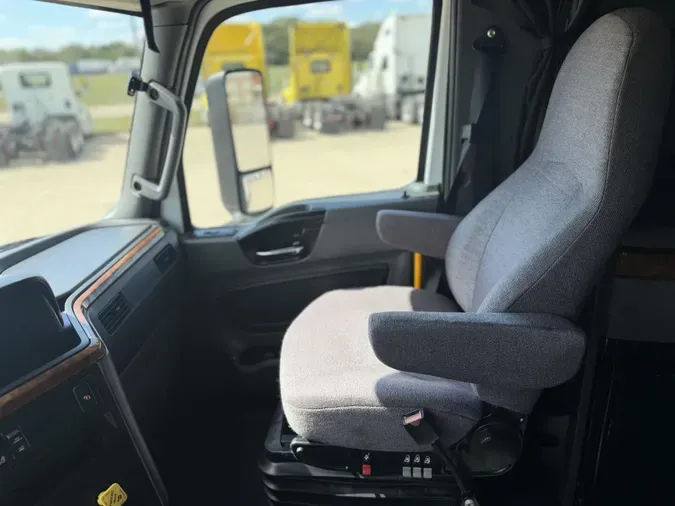 2022 International LT62587d8d5deafb888d10b9ba680ab183754