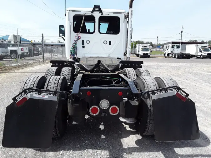 2018 FREIGHTLINER/MERCEDES CASCADIA 125