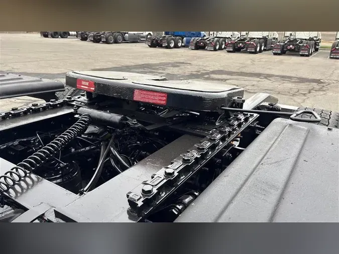 2021 FREIGHTLINER CA126