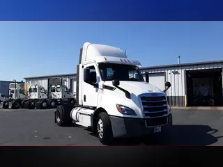 2018 Freightliner Cascadia 126