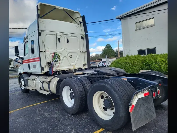 2020 FREIGHTLINER/MERCEDES NEW CASCADIA 11687db2760ba4ad873f4d36bff0939b4c5
