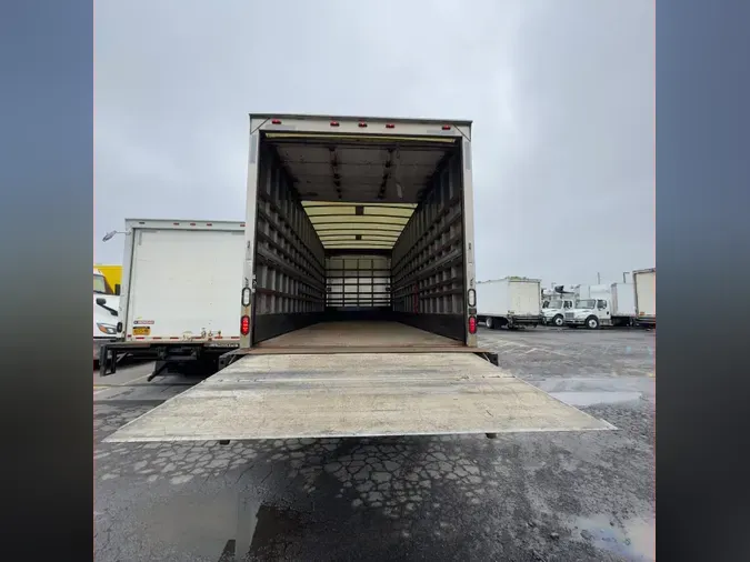 2018 FREIGHTLINER M2 106