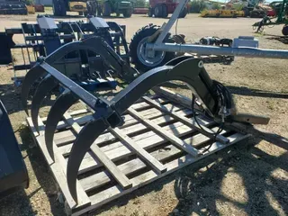 NEW HOLLAND TV145 GRAPPL