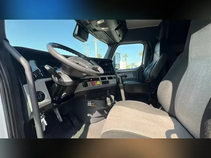 2021 FREIGHTLINER CA126