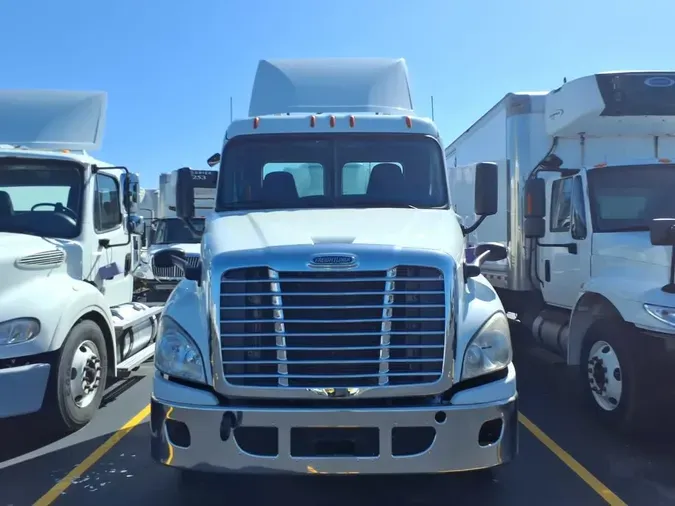 2019 FREIGHTLINER CASCADIA 125