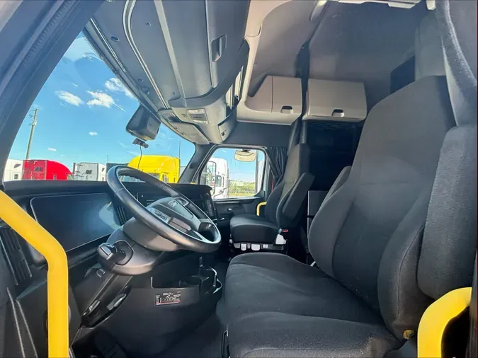 2023 Freightliner Cascadia 126