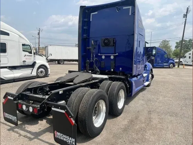 2022 Kenworth T680